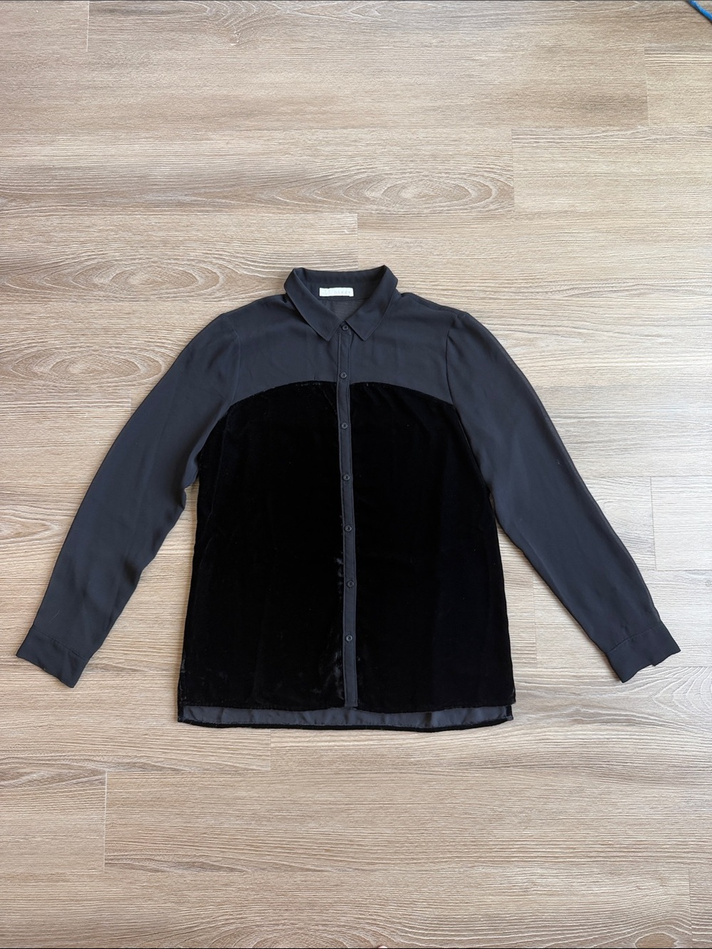 Hinge Women’s Button Down Shirt